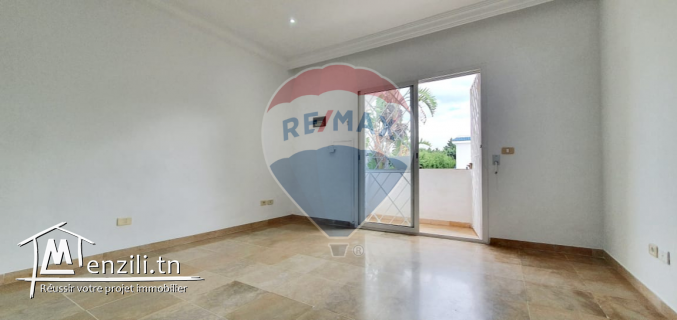 Duplex à louer à la Marsa (cité les pins)