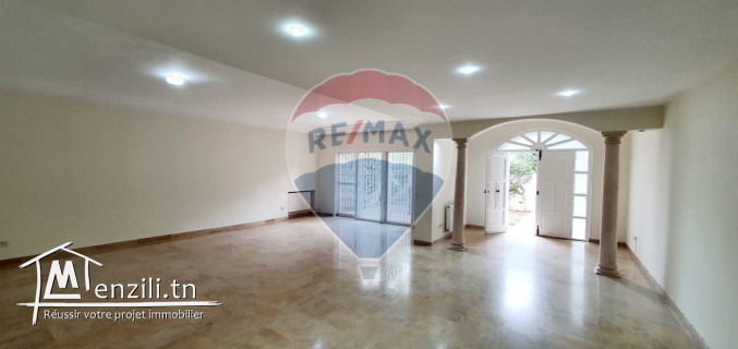 Duplex à louer à la Marsa (cité les pins)