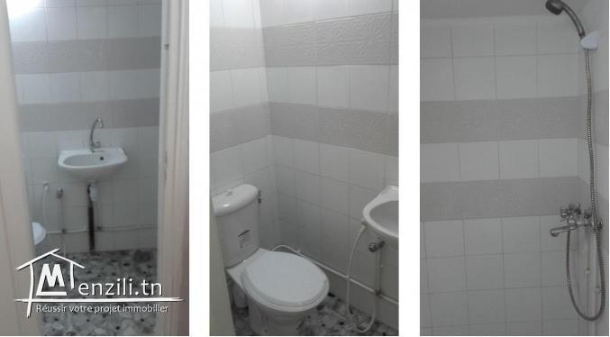 Studio nouvellement rénové dans quartier résidentiel - Boukornine