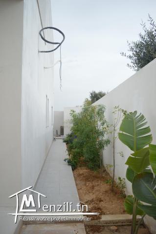 villa à vendre de 586 m2 a hammamet 