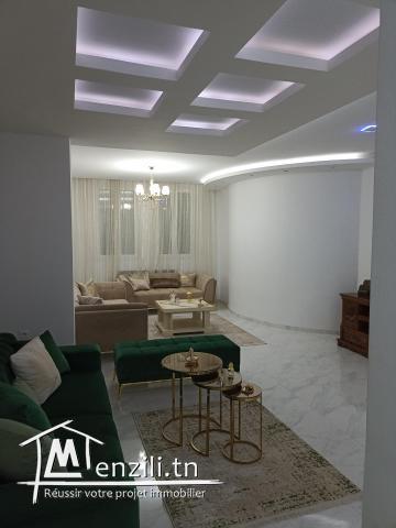 Villa de luxe cité el yosr manouba Cartier chic et calme emplacement stratégique