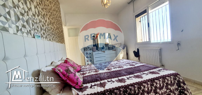 Un S+3 front mer meublé à la Marsa à Louer