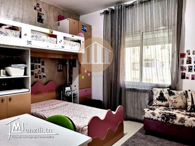 un coquet s+2 à Lycée Ezzahra