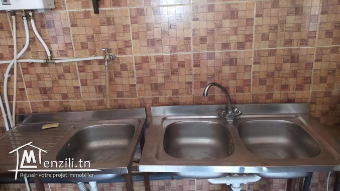 أصل تجاري  للبيع بحي ابن سيناء تونس