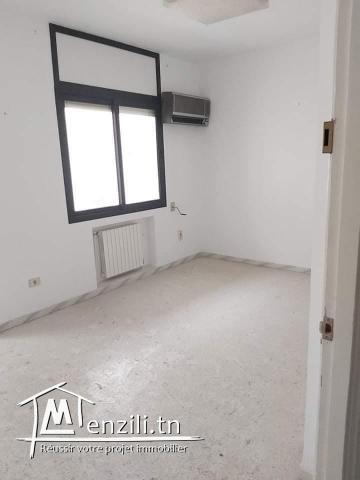 appartement au lac 1 à usage de bureau  à vendre