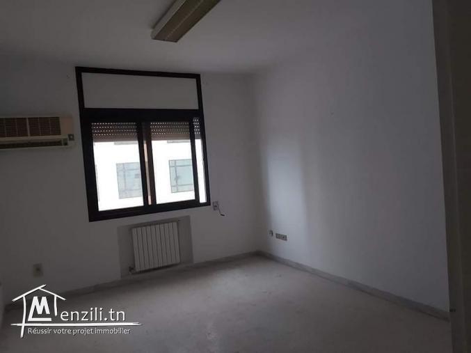 appartement au lac 1 à usage de bureau  à vendre