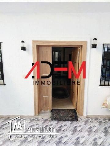 Maison  avec deux studios et un local commercial