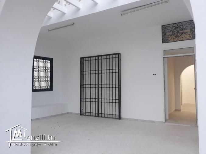 GRANDE MAISON POUR ECOLE OU GARDERIE