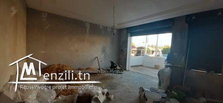 Local commercial de 50 m sur une artère mouvementé