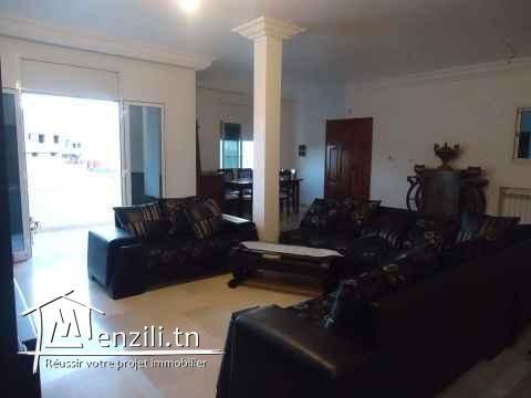 2 maisons et 3 garages a erriadh