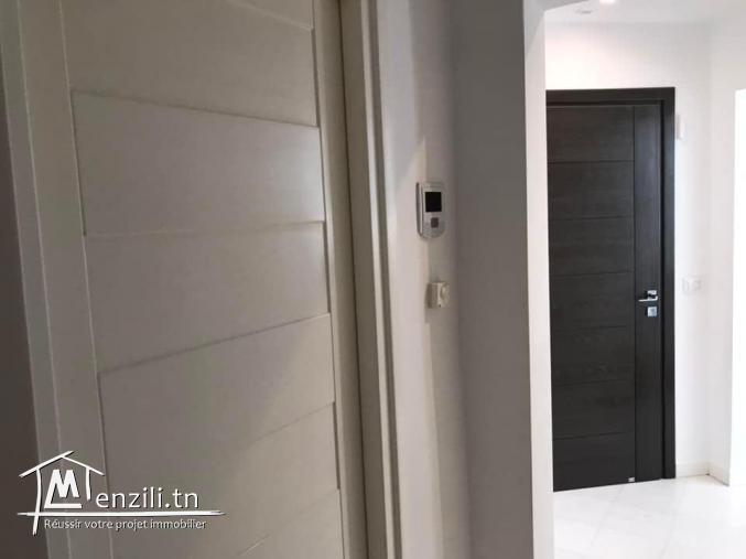 A Vendre appartement s3 à Gammarth
