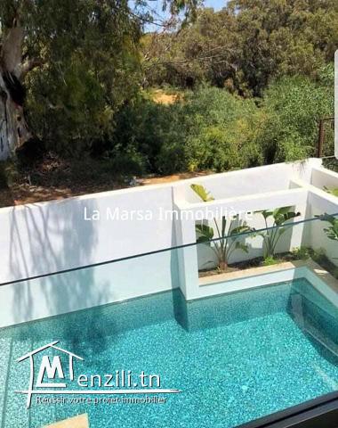 A Vendre une villa avec piscine et jardin à Gammarth