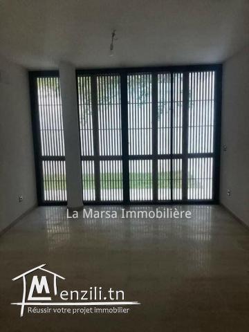 A Louer duplex s3 avec jardin à La Marsa