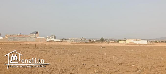 un terrain situe 1 km de yasmine hammamet