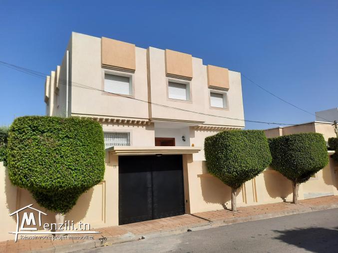 Particulier a particulier Villa ennasr 2 a vendre