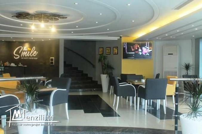 A vendre cause départ fond de commerce d un salon de thé  en face de l hôtel Riadh Palm