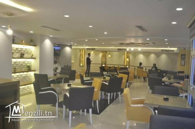 A vendre cause départ fond de commerce d un salon de thé  en face de l hôtel Riadh Palm