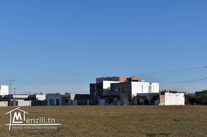 terrain à 2 km de yassmine  hammamet