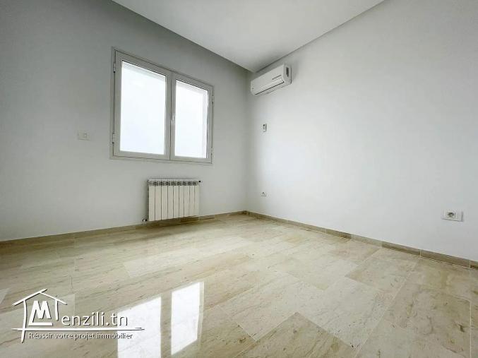 UN BEL APPARTEMENT S2