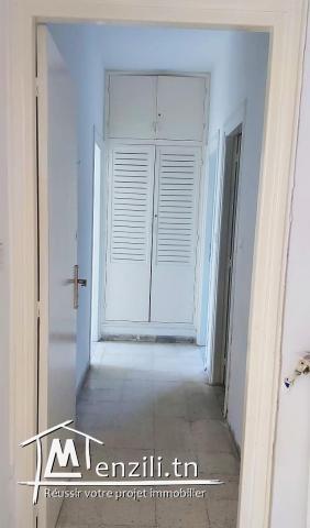 A vendre appartement s+2 à el menzah 6