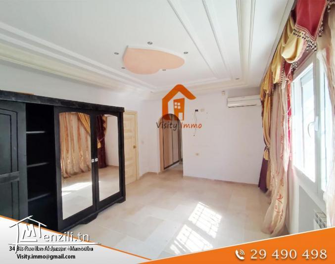 Villa sur deux niveaux à vendre