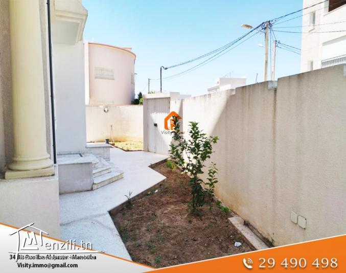 Villa sur deux niveaux séparé à vendre