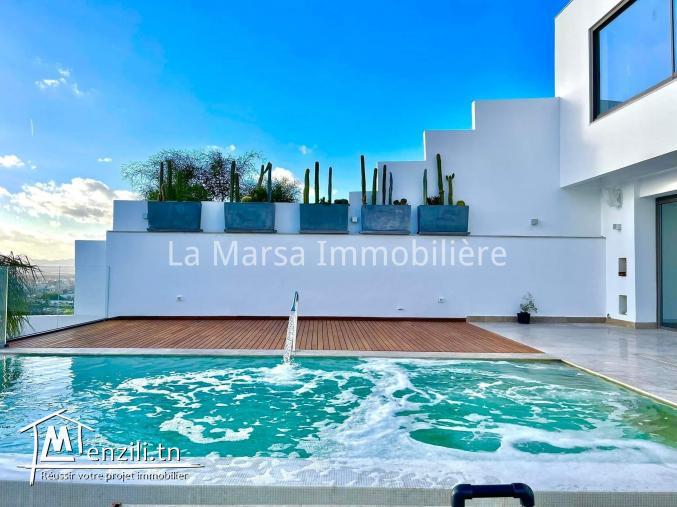 A Louer luxueux triplex s4 avec piscine à Gammarth supérieur