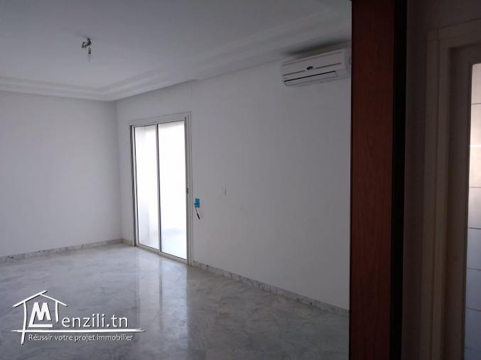 à vendre Appartement S+2 à Ennasr 2