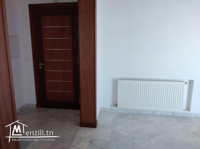 à vendre Appartement S+2 à Ennasr 2