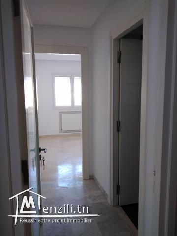 à vendre Appartement S+2 à Ennasr 2