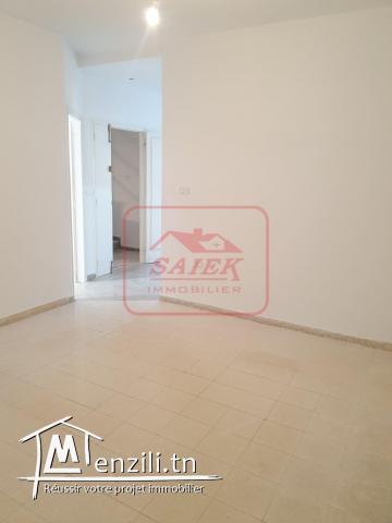 location d'un 1ér étage d'appartement à centre ville