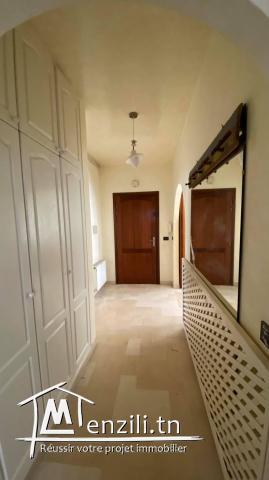 A vendre un appartement s+3 a cité l'wahatte