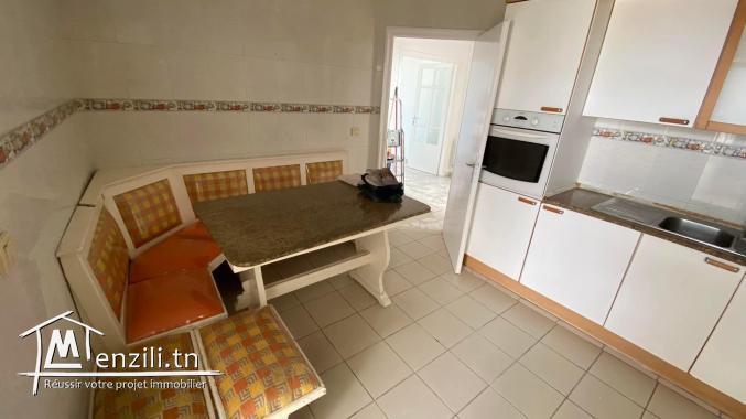 A vendre un appartement S+3 aux jardins de l'aouina