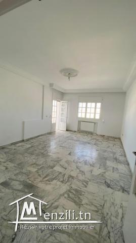 A vendre un appartement S+3 aux jardins de l'aouina