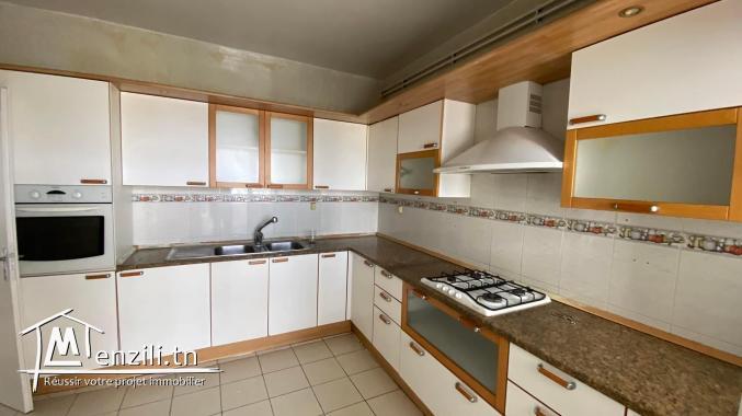 A vendre un appartement S+3 aux jardins de l'aouina