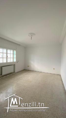 A vendre un appartement S+3 aux jardins de l'aouina