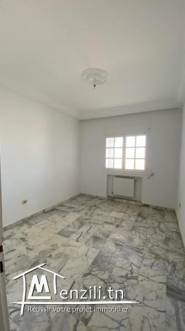 A vendre un appartement S+3 aux jardins de l'aouina
