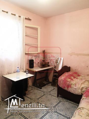 vendre d'une maison à manzel jmil