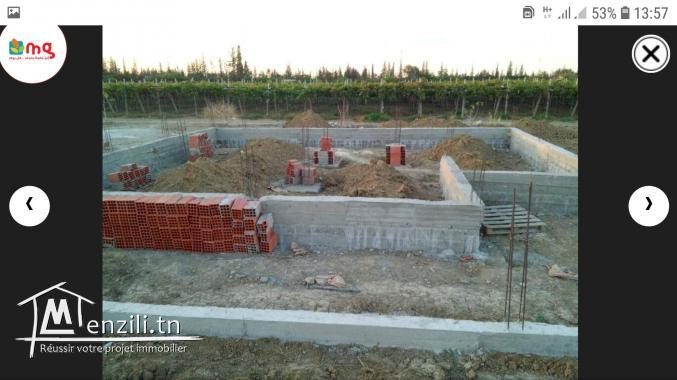 ارض صالحة للبناء في مرناق