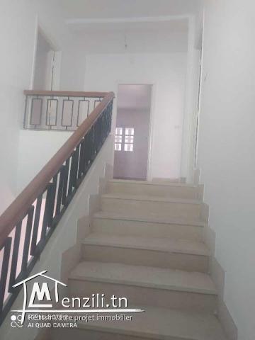 une villa jumelée a l'aouina