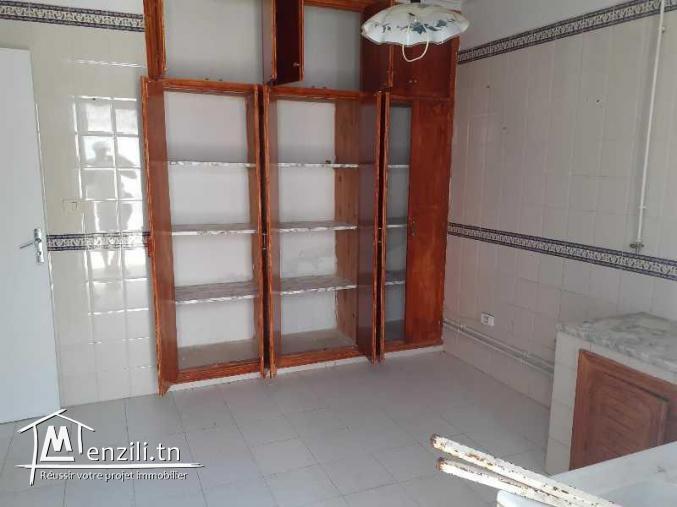 une villa jumelée a l'aouina