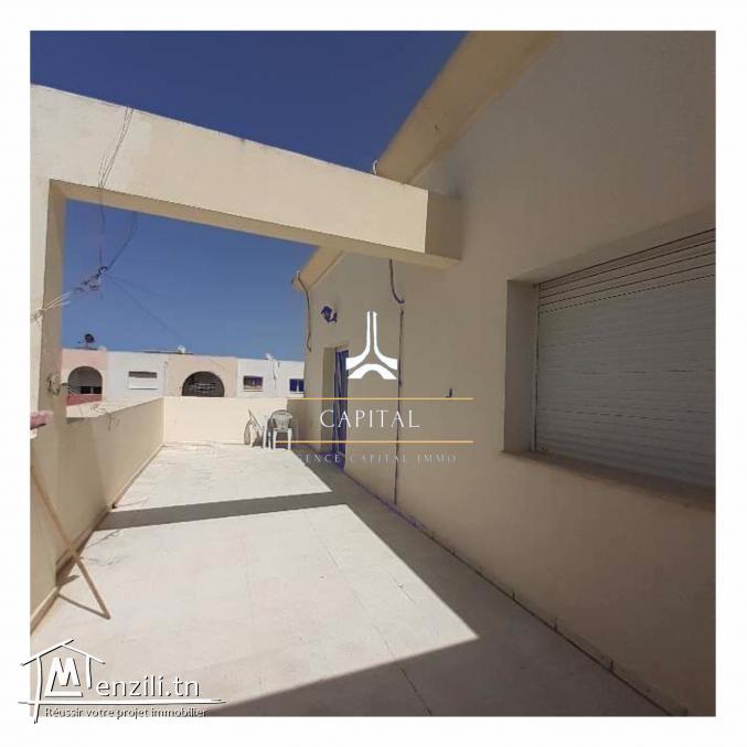 s1 avec un grand terrasse