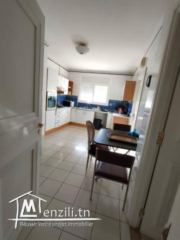 Spacieux S+4 de 289m² avec cellier et 2ppkg à Menzah8