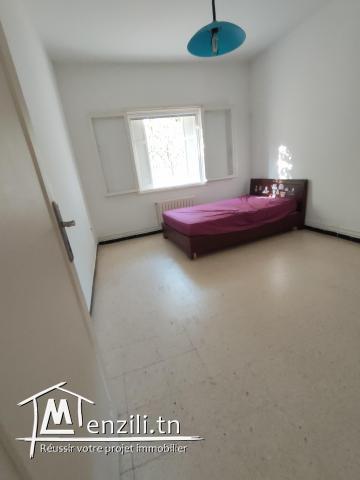 Villa S+4 plain pied avec un grand jardin