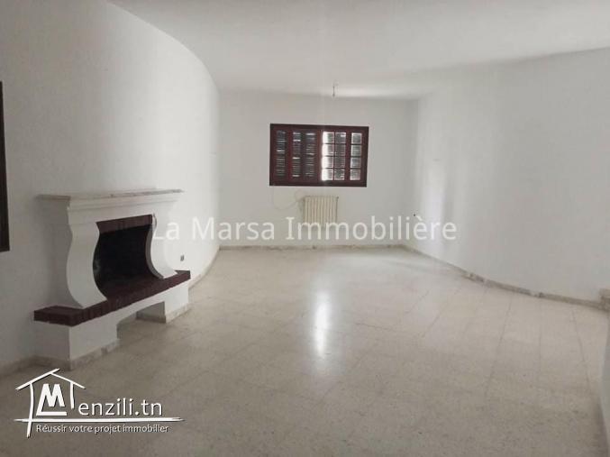 A Louer villa s3 avec jardin à Menzah 9