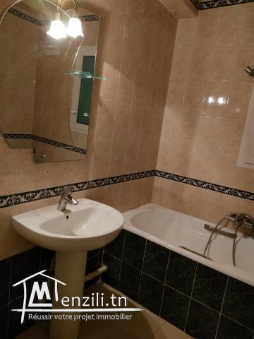 Spacieux S+3 de 200m2 à Ennasr 2