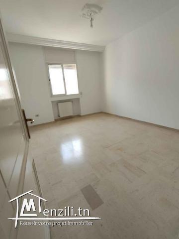 Spacieux S+3 à Cité El wahat