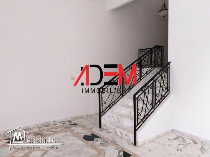 Duplex S3 avec une entrée indépendante et petit jardin