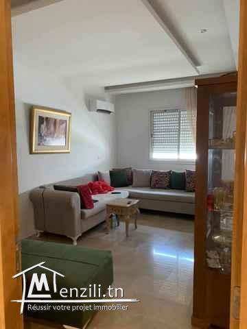 A vendre un appartement s2 avec jardins à l'aouina