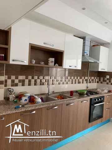 A vendre un appartement s2 avec jardins à l'aouina